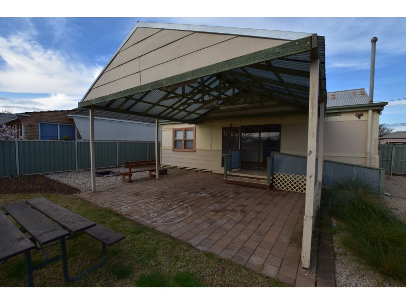 12 Saunders Street, Kyabram VIC 3620