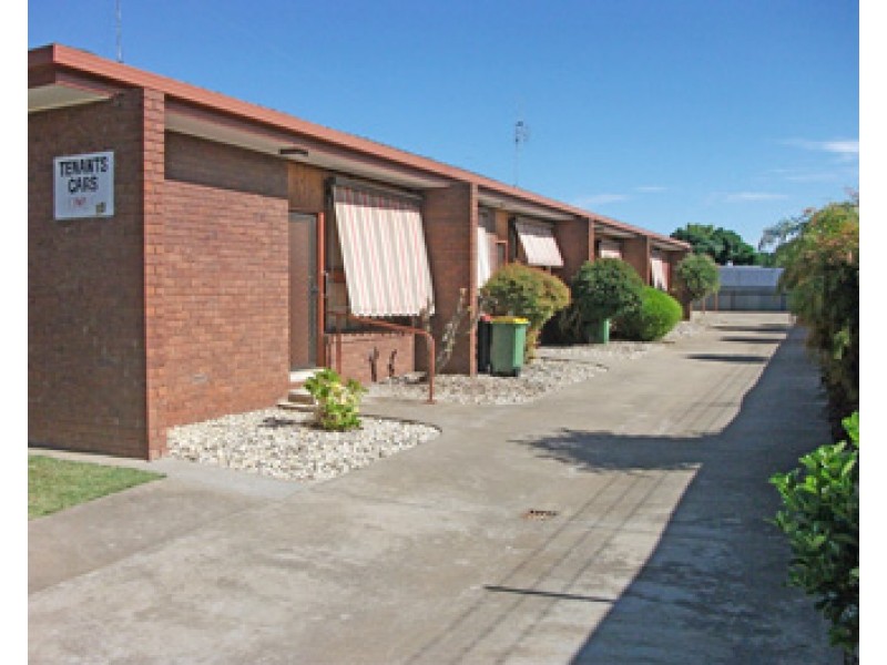 2/13 Edis Street, Kyabram VIC 3620