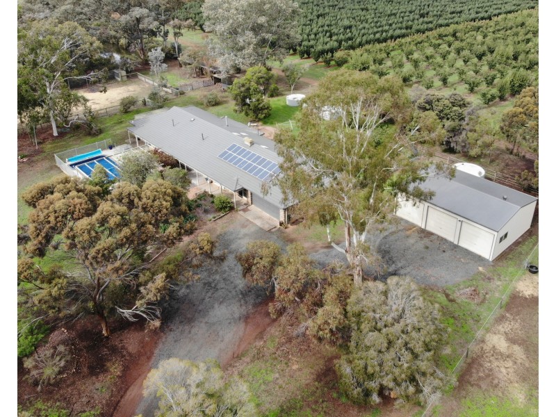 93 Howards Lane, Kyabram VIC 3620