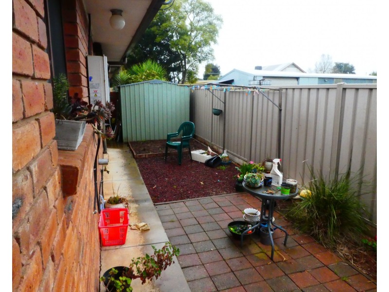 2/27 Fenaughty Street, Kyabram VIC 3620