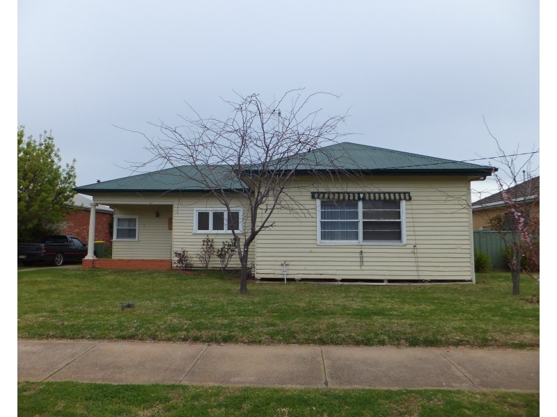74 Fenaughty Street, Kyabram VIC 3620