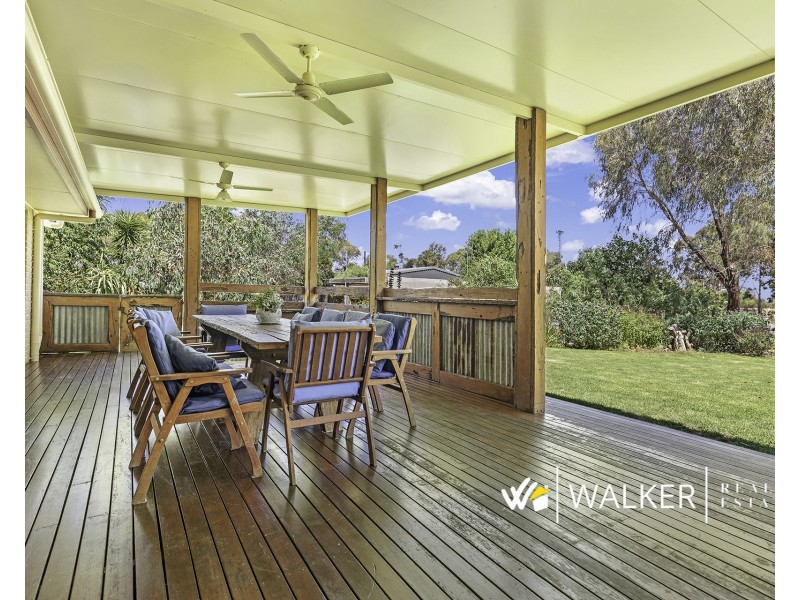 33A Railway Avenue, Stanhope VIC 3623
