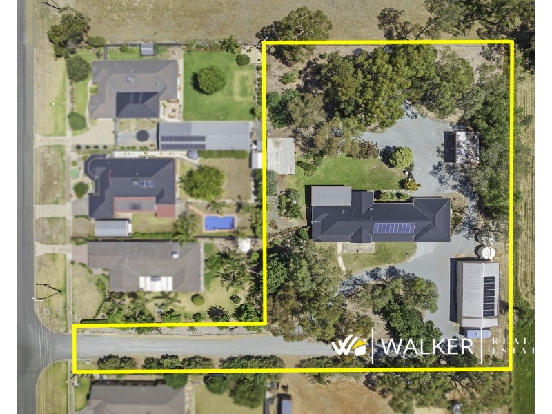33A Railway Avenue, Stanhope VIC 3623