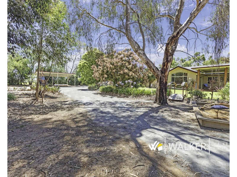 33A Railway Avenue, Stanhope VIC 3623