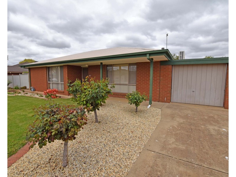 2/17 Munro Crescent, Kyabram VIC 3620