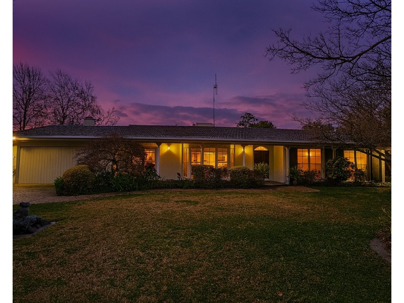 9 Jacaranda Avenue, Kyabram VIC 3620