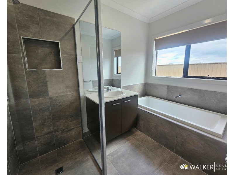 43 Biyala Circuit, Kyabram VIC 3620
