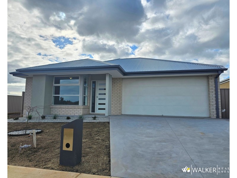 49 Biyala Circuit, Kyabram VIC 3620