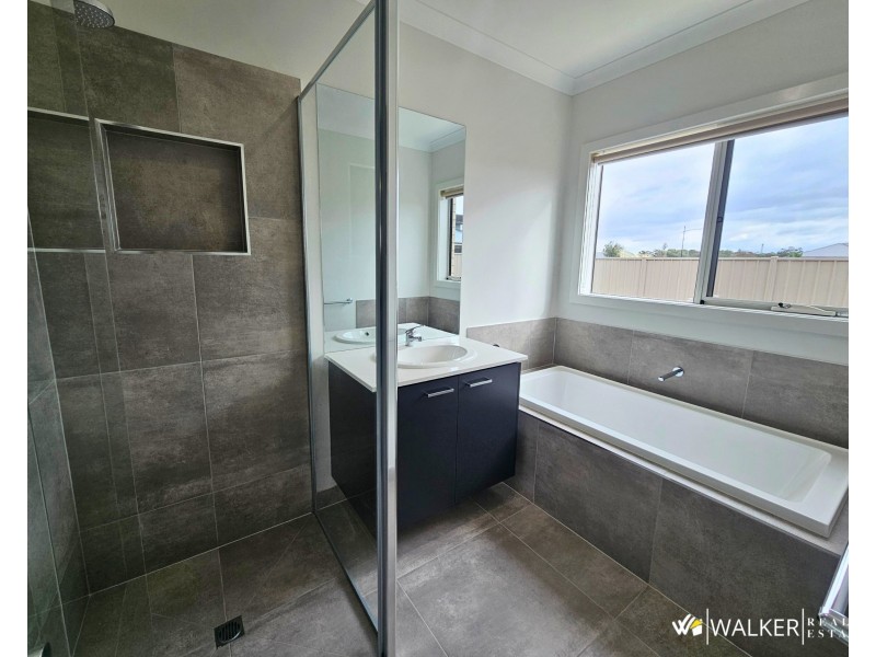 49 Biyala Circuit, Kyabram VIC 3620