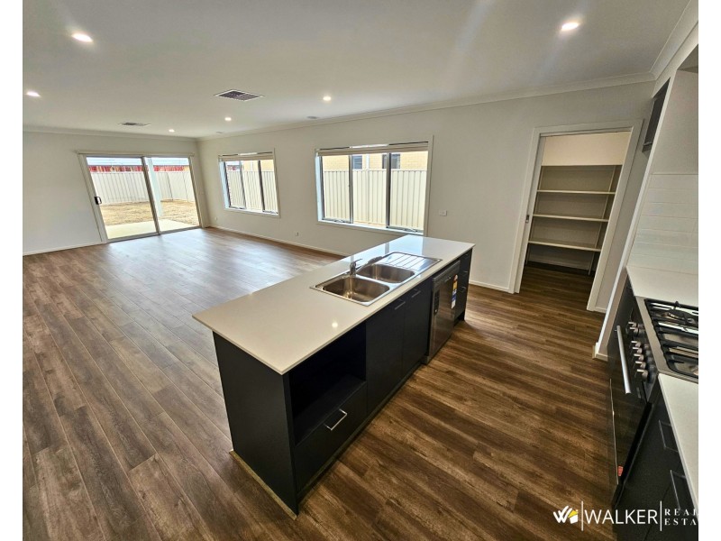 49 Biyala Circuit, Kyabram VIC 3620