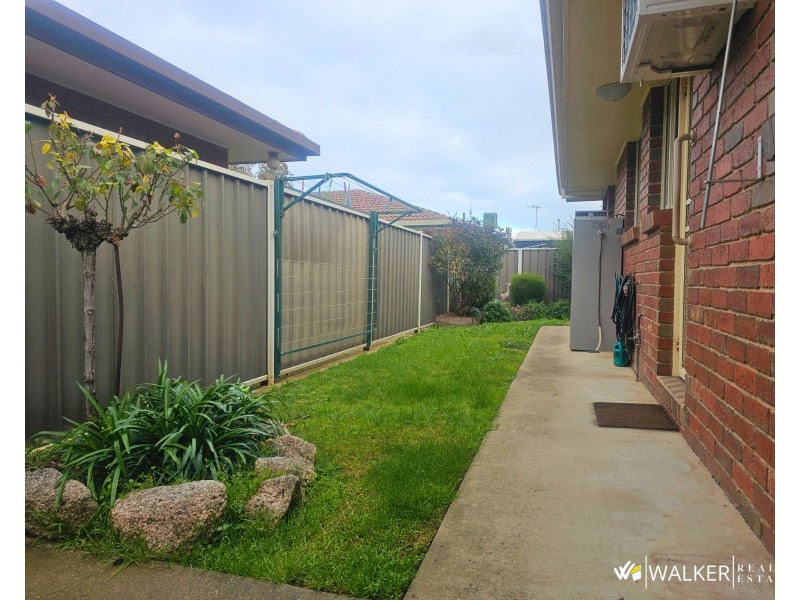 2/134-136 Fenaughty Street, Kyabram VIC 3620