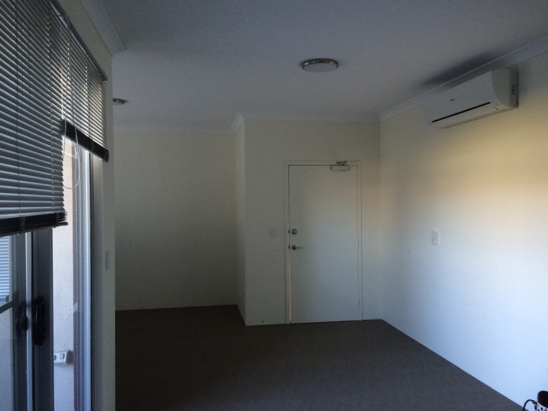 6/1 Esteem Lane, Atwell WA 6164