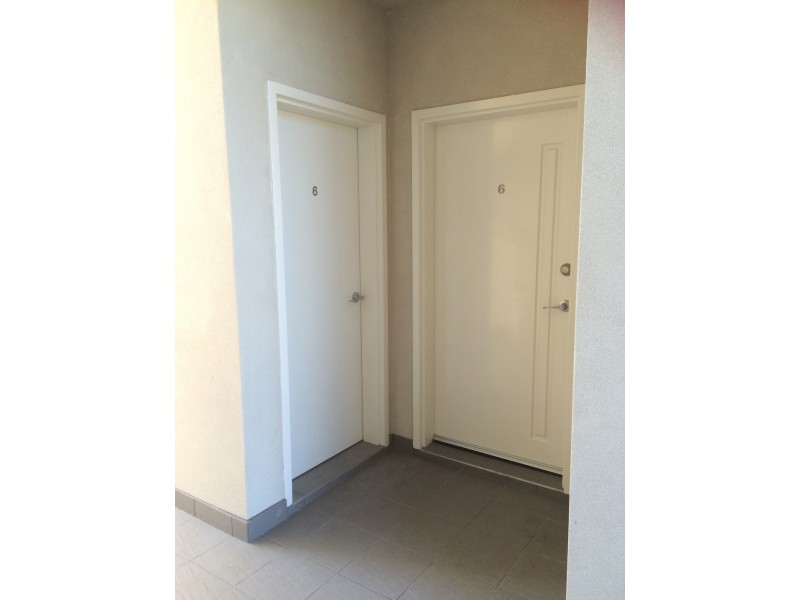 6/1 Esteem Lane, Atwell WA 6164