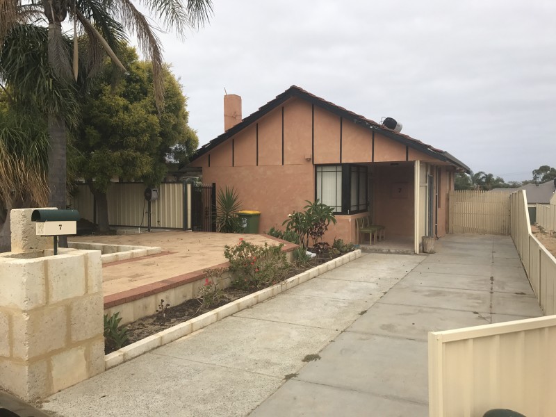 7 Brindle Street, Coolbellup WA 6163