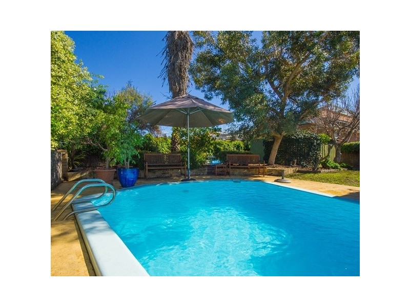 7 Ashbourne Way, Hamilton Hill WA 6163