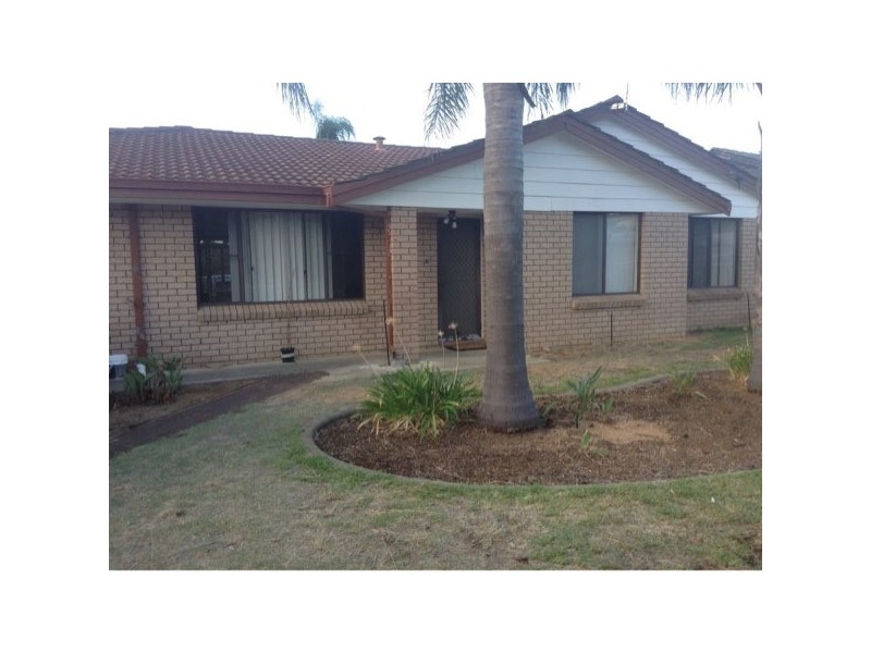 13 Darkins Retreat, Parmelia WA 6167