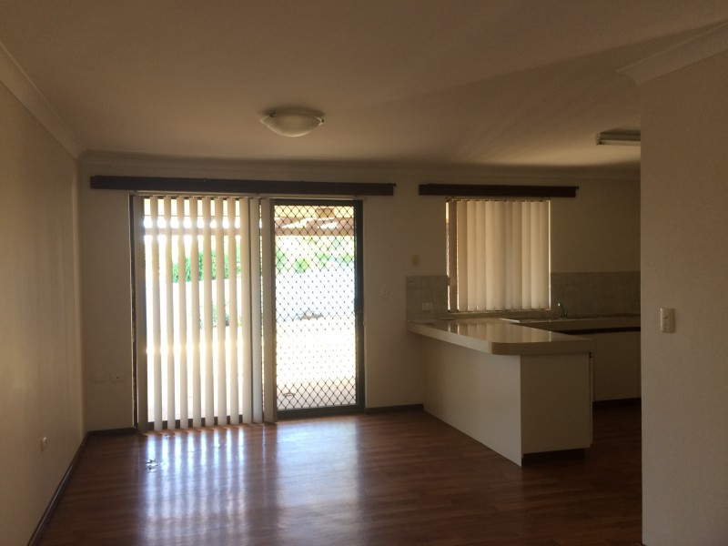 13 Darkins Retreat, Parmelia WA 6167
