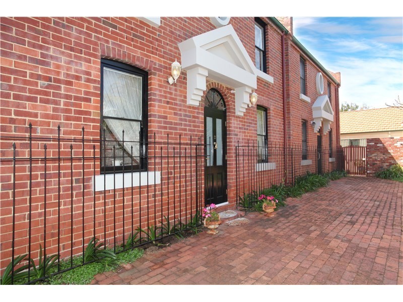 2/10 Suffolk Street, Fremantle WA 6160