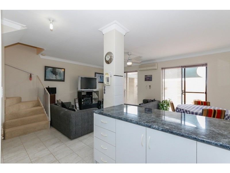 4/14 Boyd Crescent, Hamilton Hill WA 6163