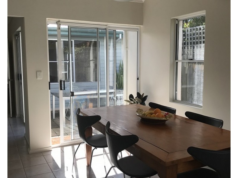 19 Wardie Street, South Fremantle WA 6162