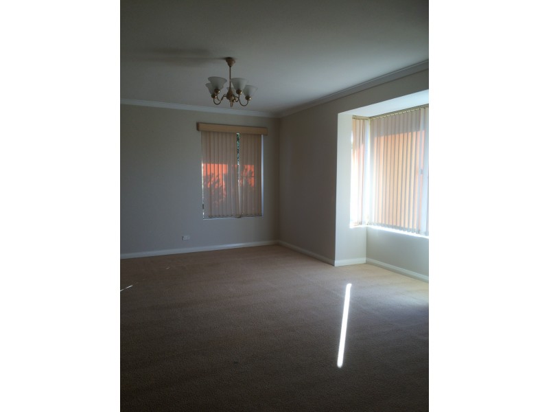 220B Carrington Street, Hilton WA 6163