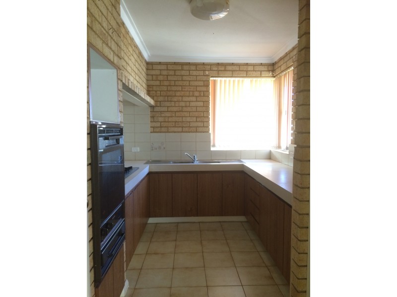 220B Carrington Street, Hilton WA 6163