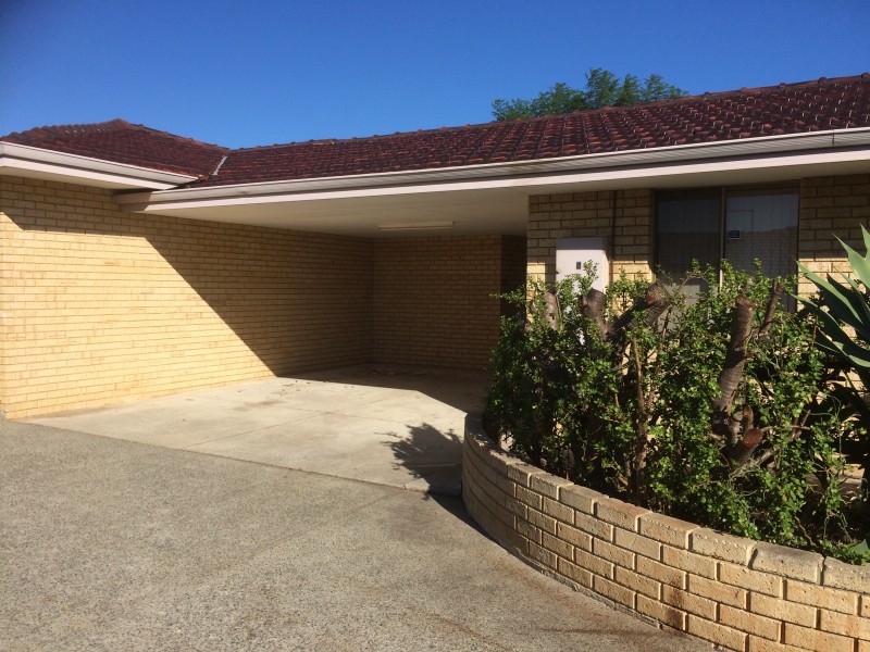 220B Carrington Street, Hilton WA 6163