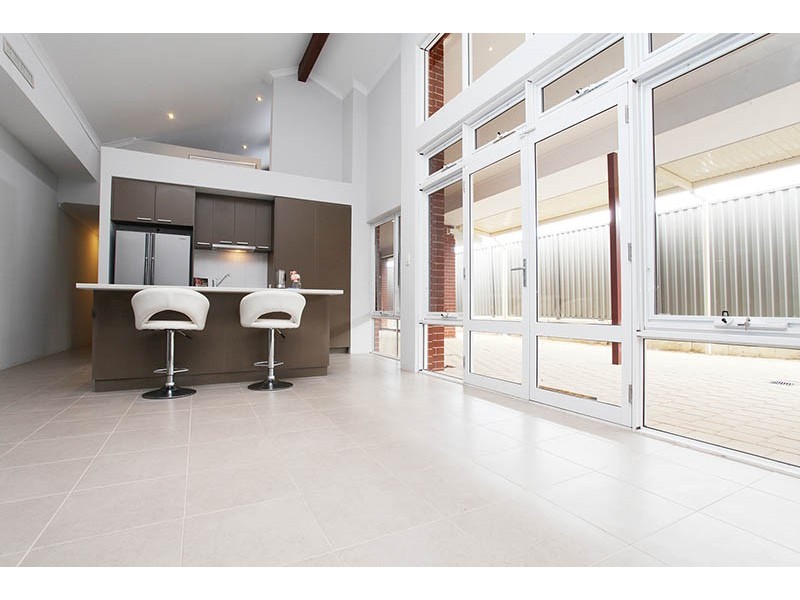 A/13 Clara, Hamilton Hill WA 6163