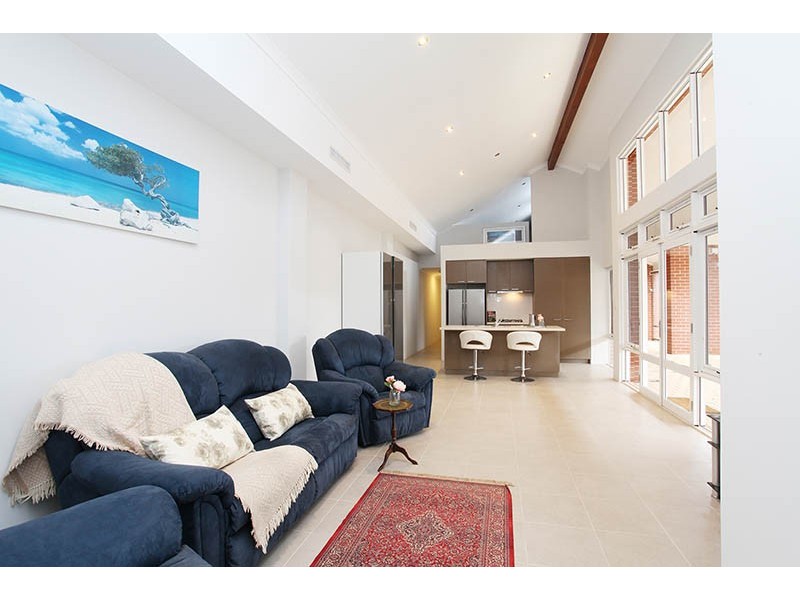 A/13 Clara, Hamilton Hill WA 6163