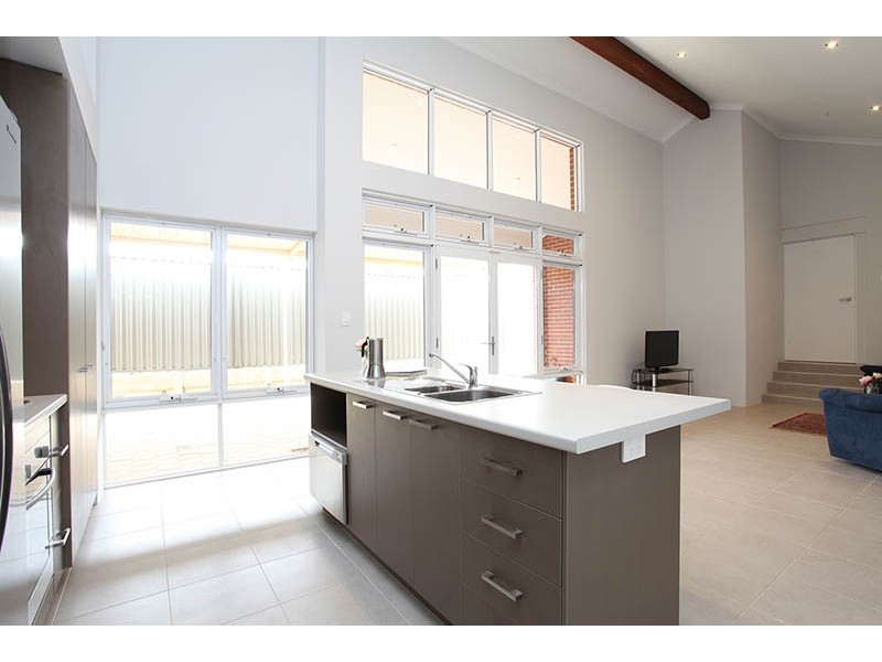 A/13 Clara, Hamilton Hill WA 6163