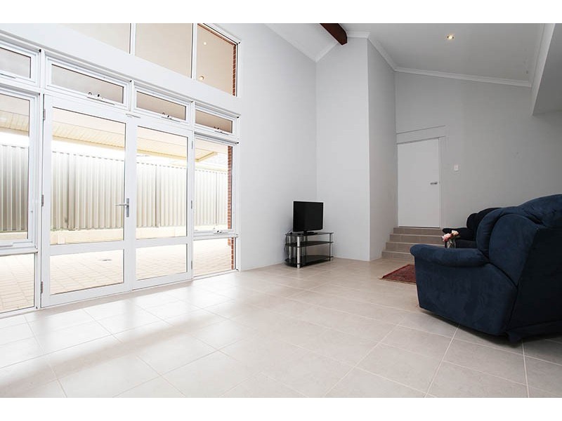 A/13 Clara, Hamilton Hill WA 6163