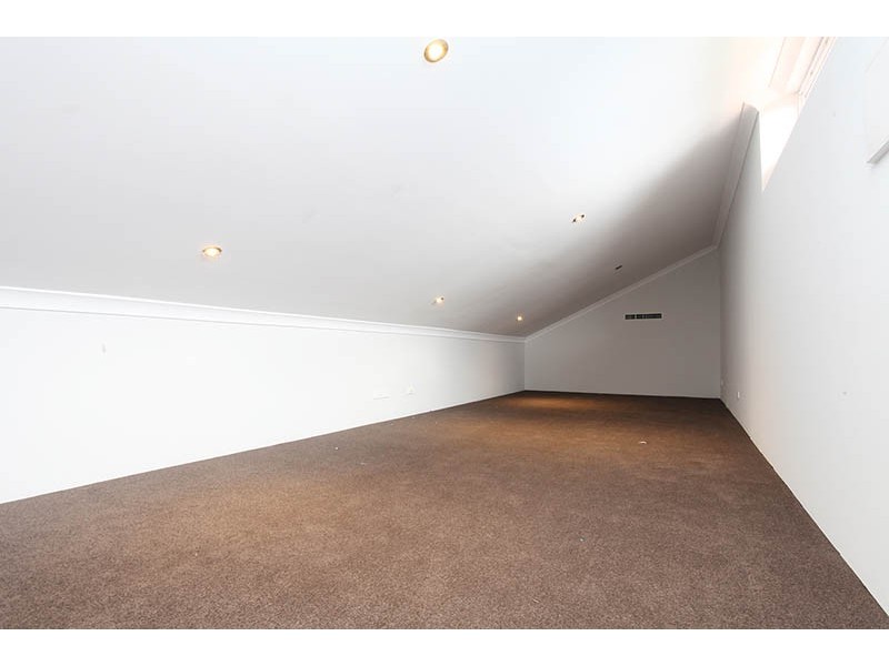 A/13 Clara, Hamilton Hill WA 6163