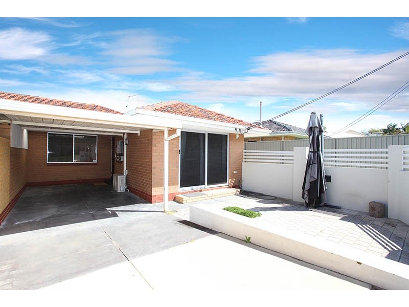 A/13 Clara, Hamilton Hill WA 6163