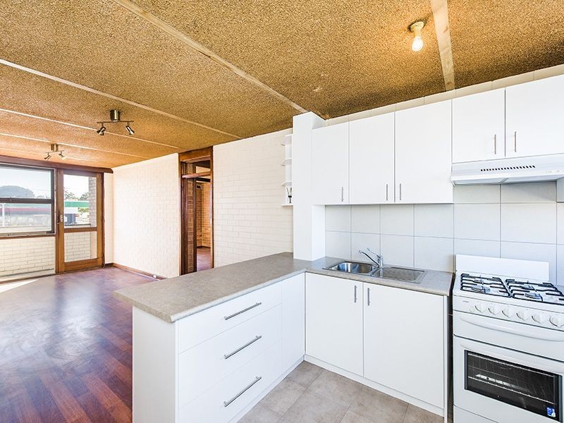 21/221 Clontarf Road, Hamilton Hill WA 6163