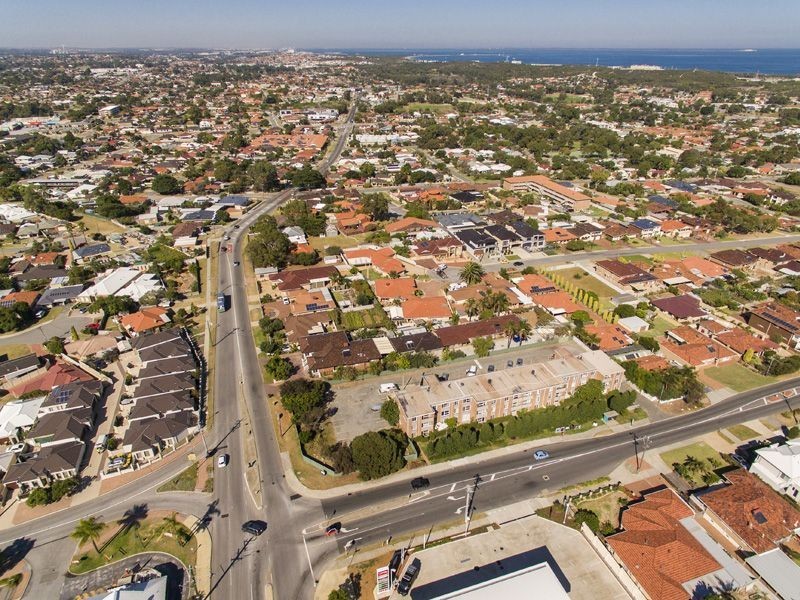 21/221 Clontarf Road, Hamilton Hill WA 6163