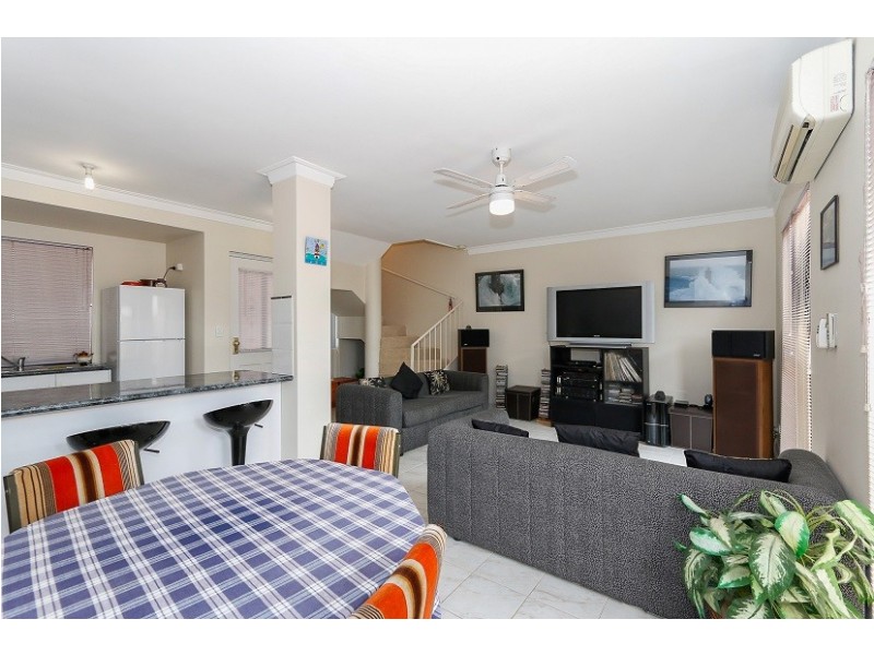 4/14 Boyd Crescent, Hamilton Hill WA 6163