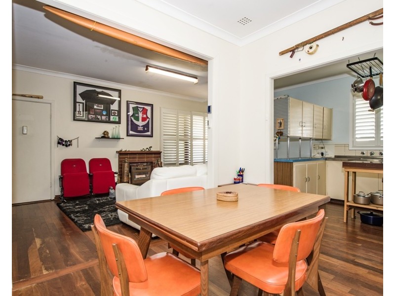 6 Bitton Street, Hamilton Hill WA 6163