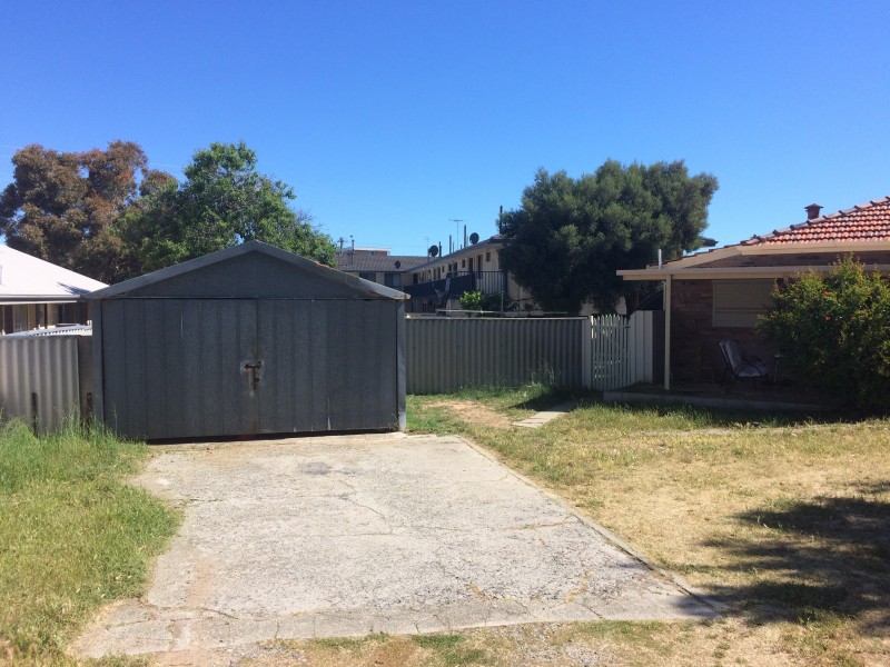 26 Lorraine Place, Hamilton Hill WA 6163