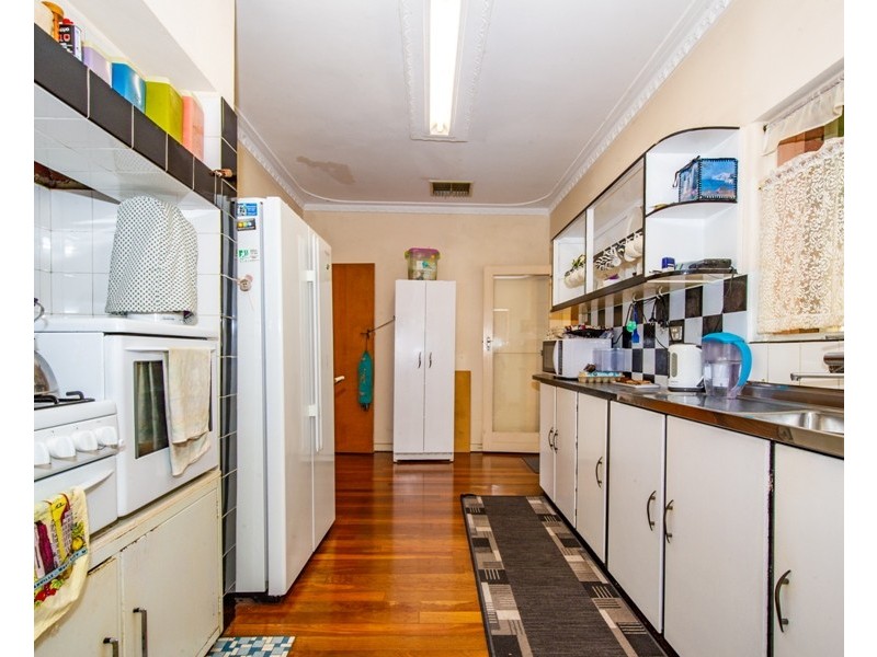 41 Forrest Road, Hamilton Hill WA 6163