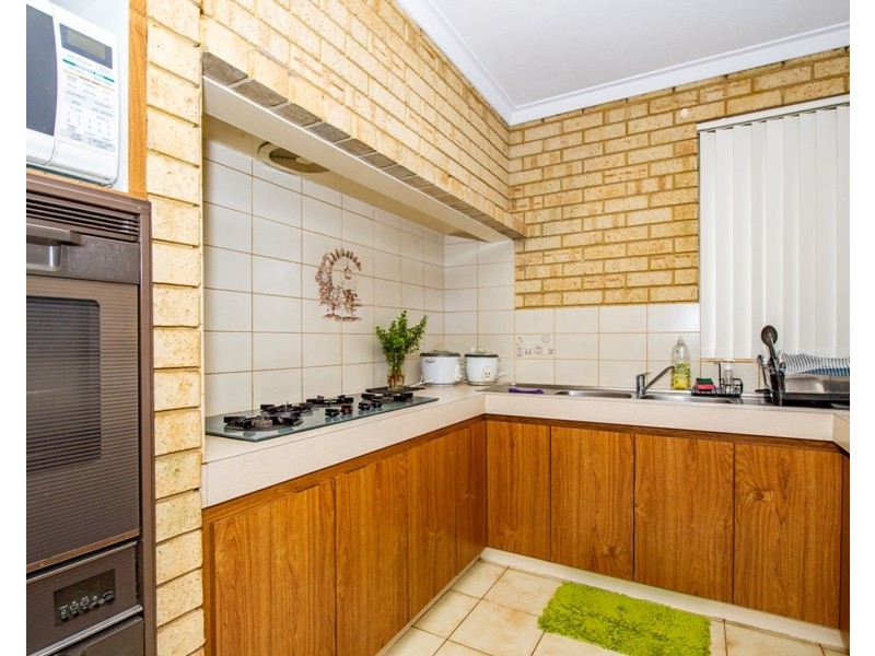 220B Carrington Street, Hilton WA 6163