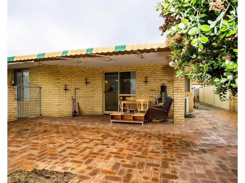220B Carrington Street, Hilton WA 6163