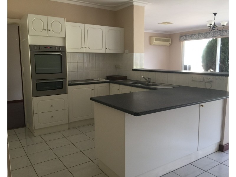 5 Ellement Parade, Coogee WA 6166