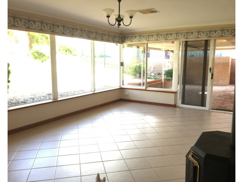 5 Ellement Parade, Coogee WA 6166
