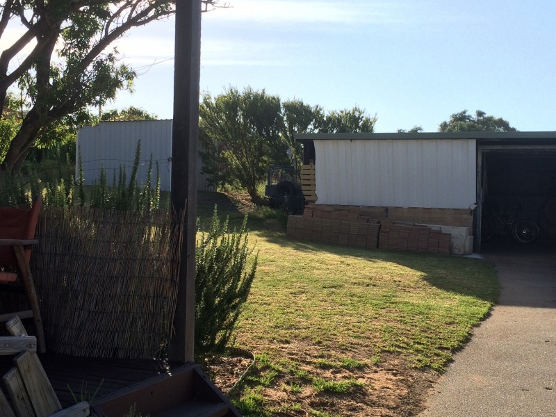 11 Lucius Road, Hamilton Hill WA 6163