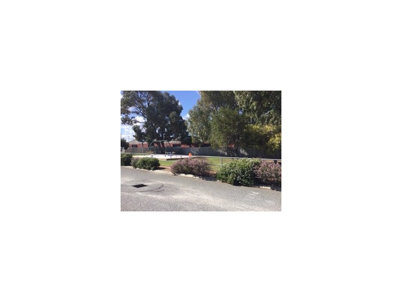 11/11 Boyd Crescent, Hamilton Hill WA 6163