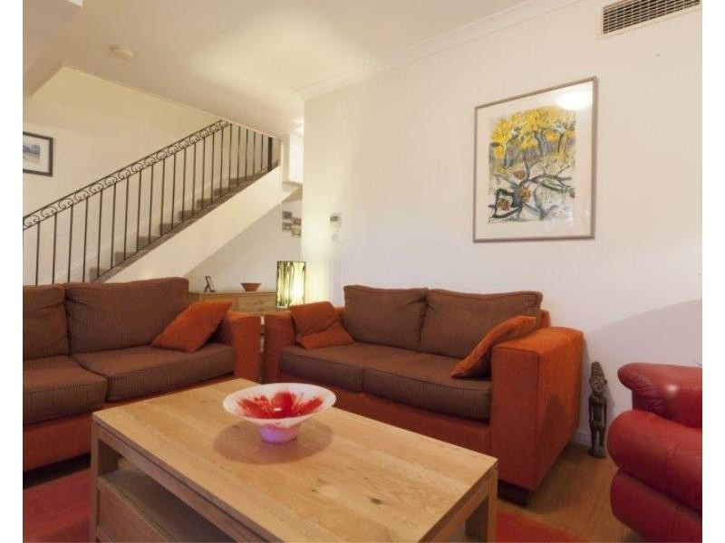 3/9 Healy Road, Hamilton Hill WA 6163