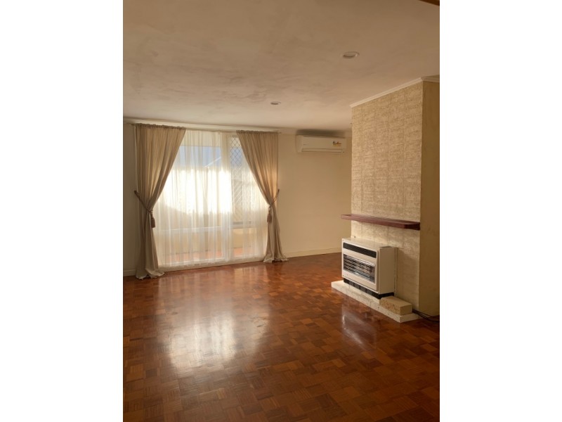 1A Barfield Place, Beaconsfield WA 6162
