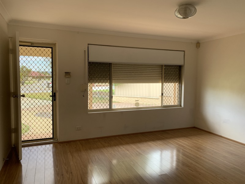 16 Goshawk Place, Huntingdale WA 6110