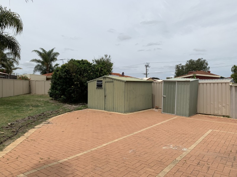16 Goshawk Place, Huntingdale WA 6110