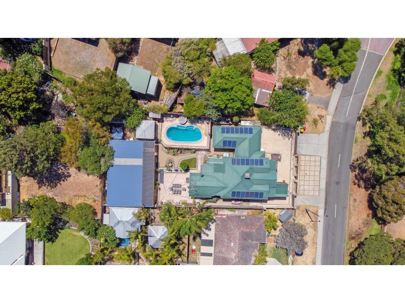 16 Ommanney Street, Hamilton Hill WA 6163